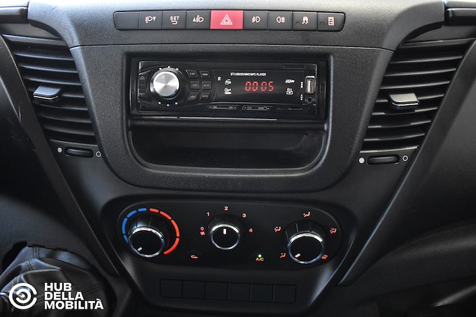 IVECO Daily 35S14NV 3.0 CNG PLM-TA Furgone